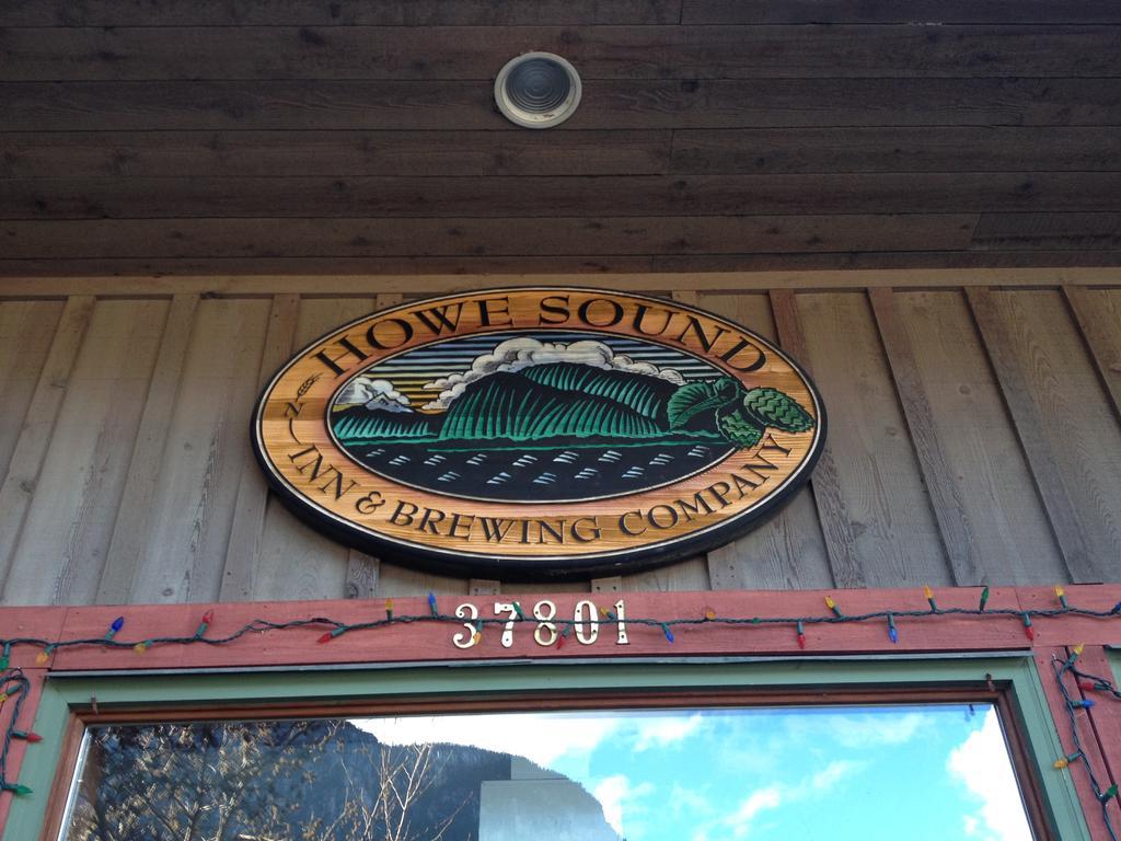 Howe Sound Inn & Brewing Company Squamish Exterior photo
